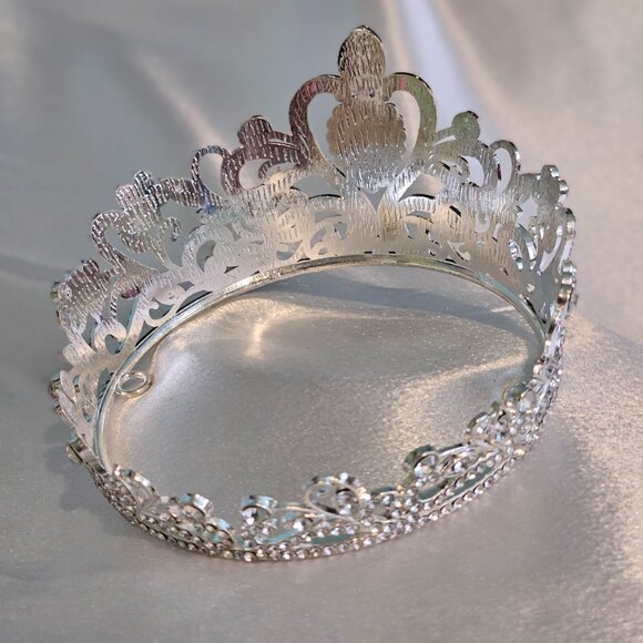 Small Rhinestone Crown - Picture 4 of 4